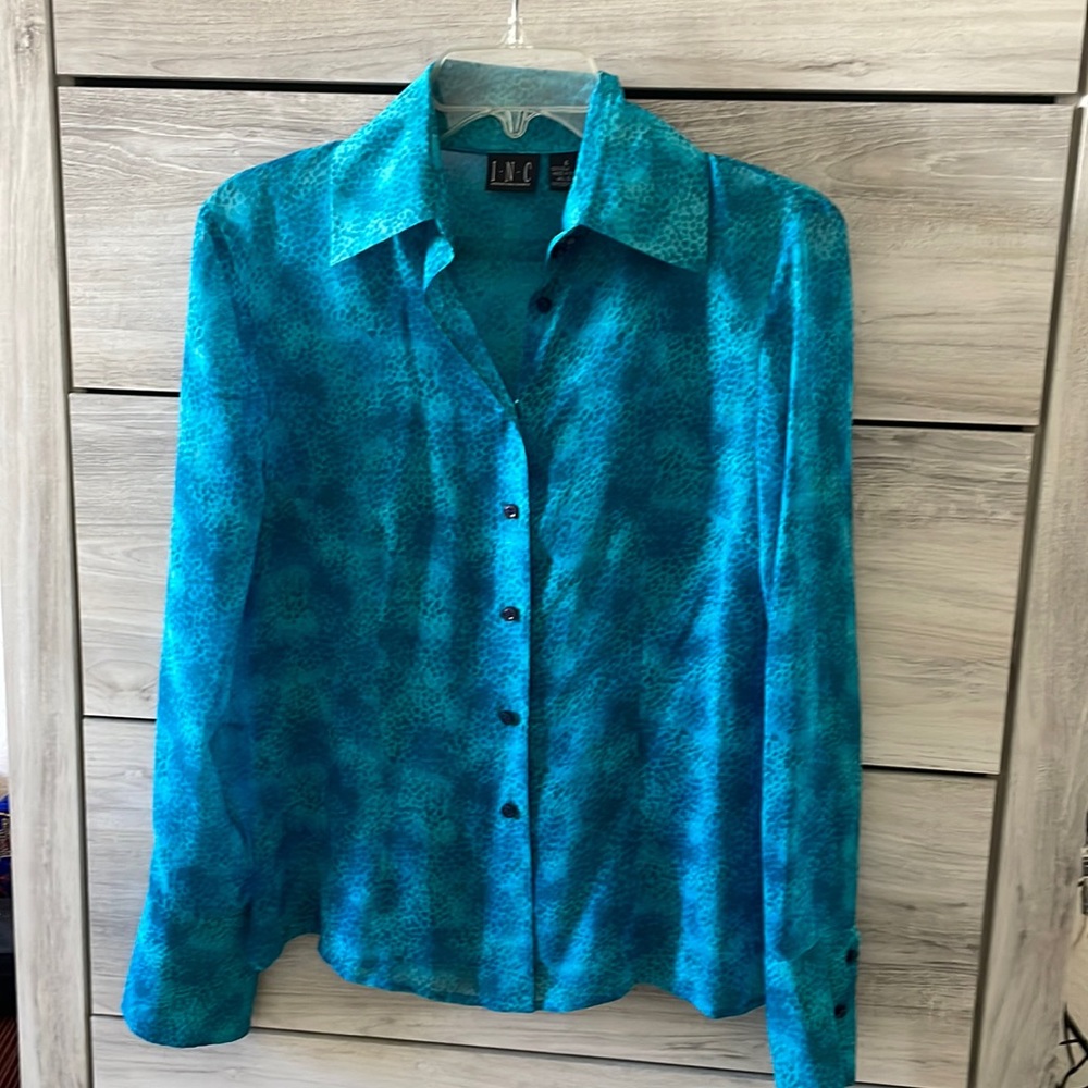 Size 6 INC women’s preowned silk blouse.